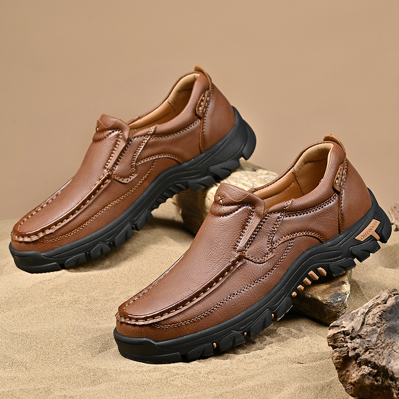 2024 New Men's Non-slip Walking Leather Lightweight Breathable Casual Loafers