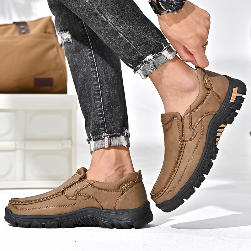 2024 New Men's Non-slip Walking Leather Lightweight Breathable Casual Loafers