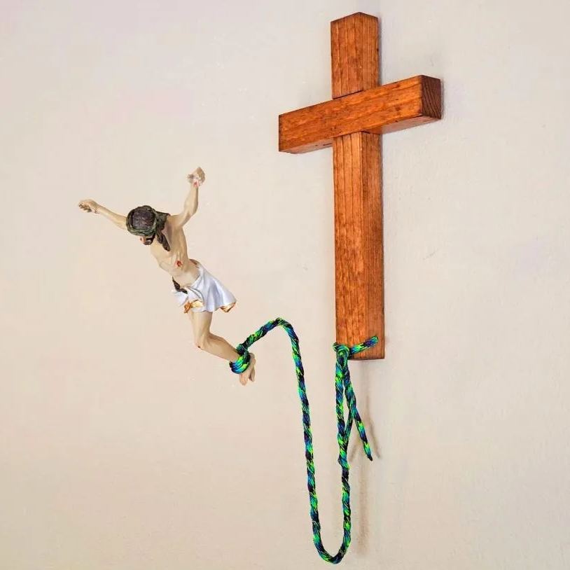 Funny Bungee Jumping Jesus