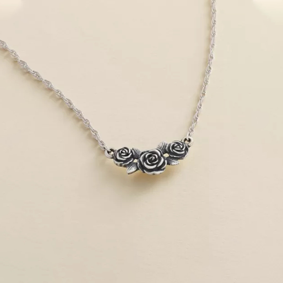 Black rose stands for survival Elegant Necklace