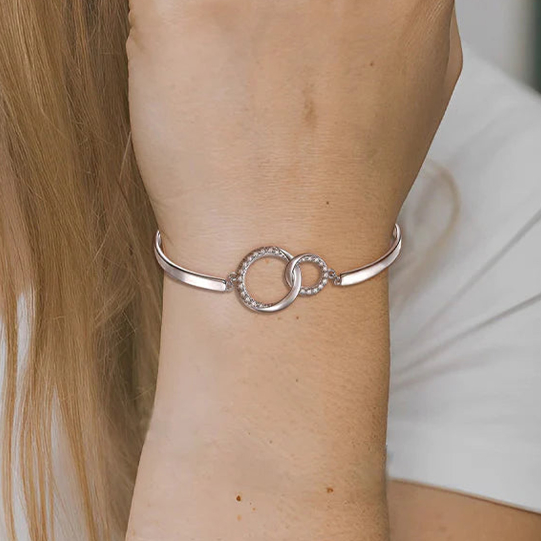 Nothing in the world can separate us Circle Bracelet