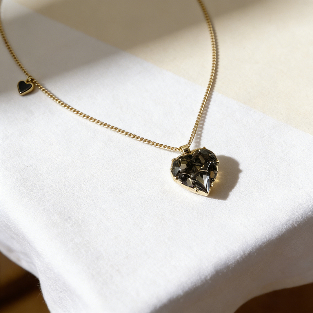 For Self-Black diamond heart necklace