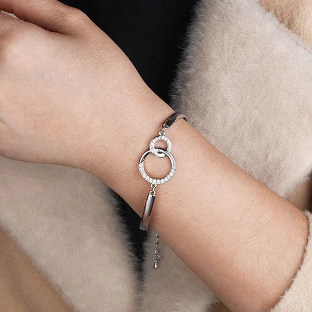 Nothing in the world can separate us Circle Bracelet