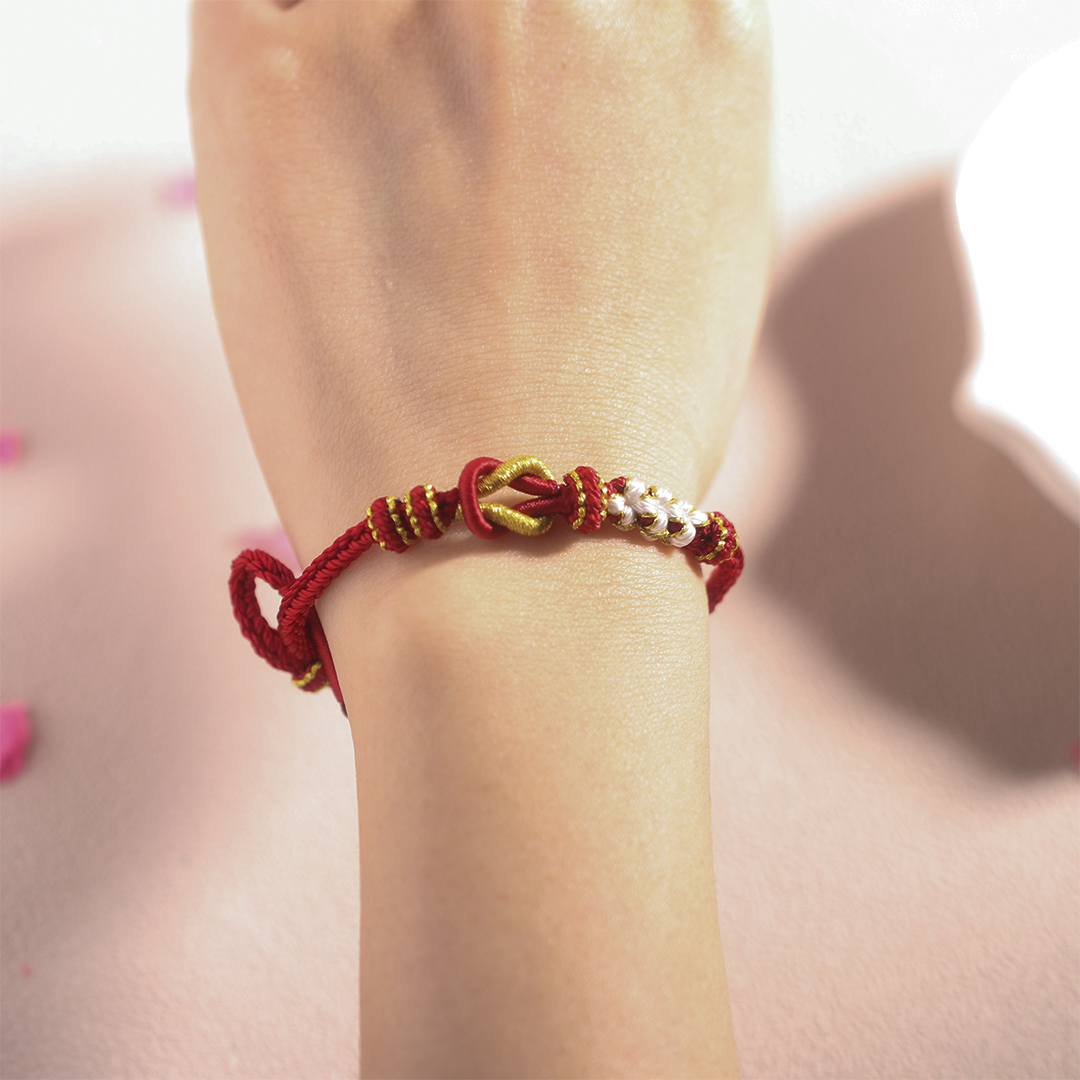 For Granddaughter - Grandmother And Granddaughter A link That Can Never Be Undone Peach Knot Bracelet