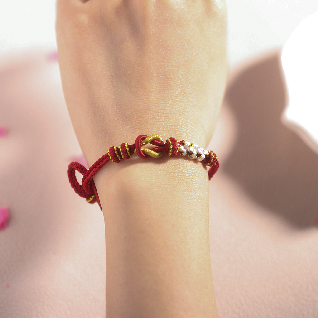 For Granddaughter - Grandmother And Granddaughter A link That Can Never Be Undone Peach Knot Bracelet