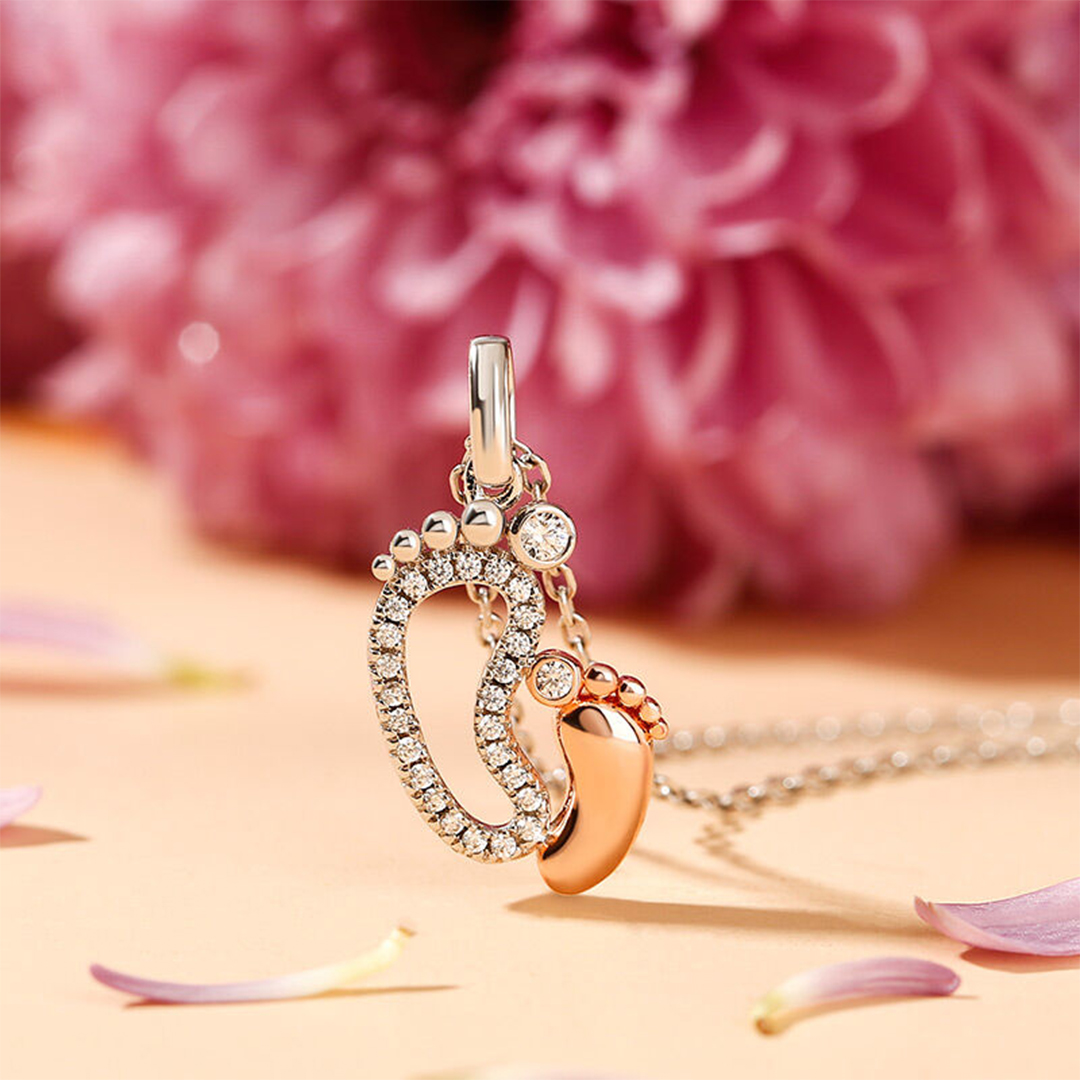 For Mama To Be -Lovely Feet Necklace