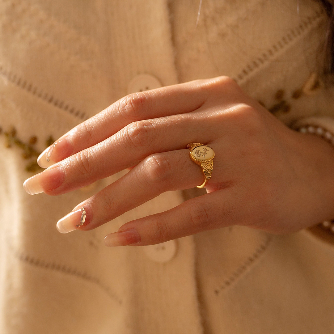 For Mother- Oval Birthday Flower Customized Ring