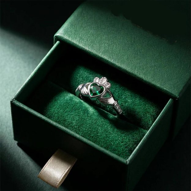 Claddagh Emerald Ring