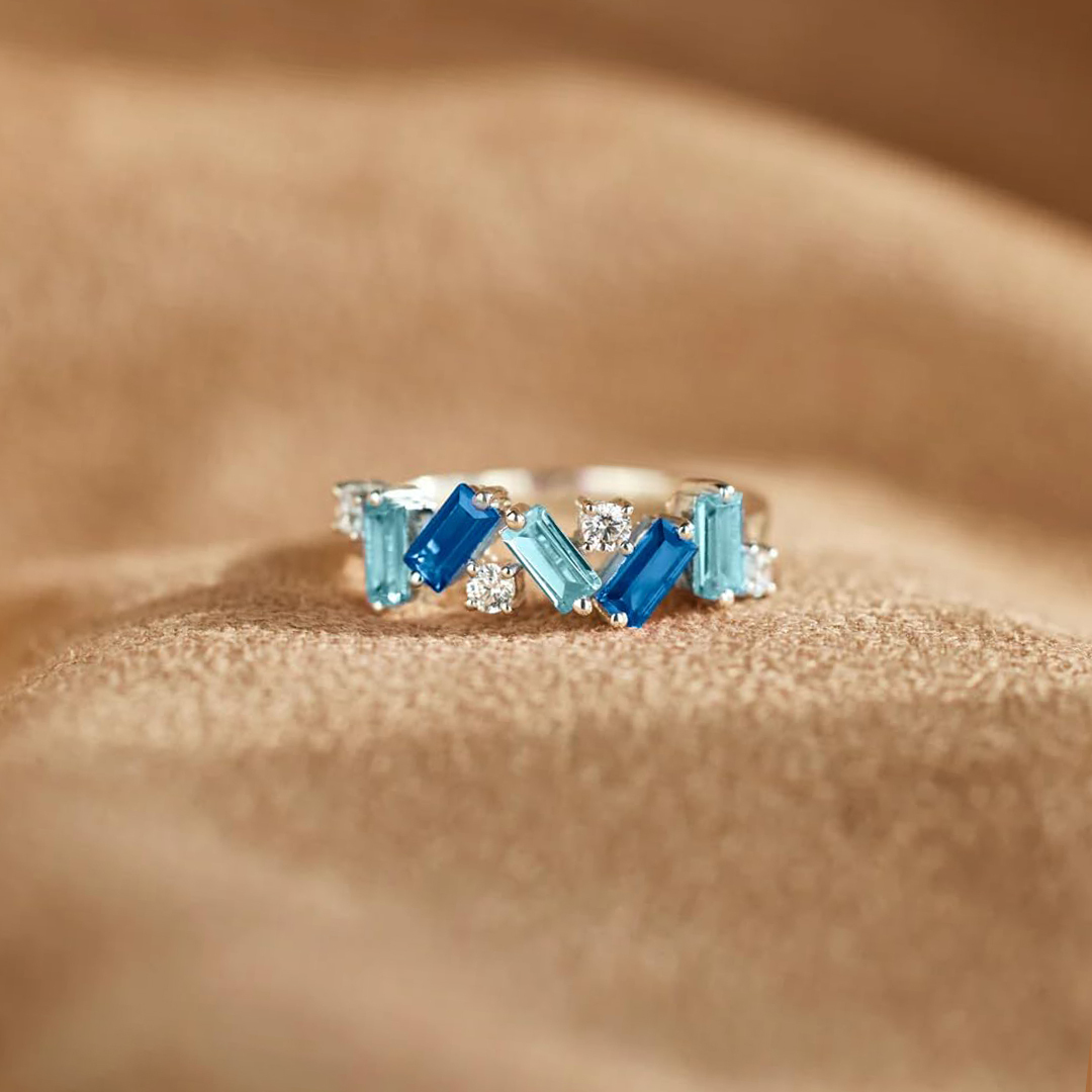 Broken Pieces Blue Sparkle Diamond Ring