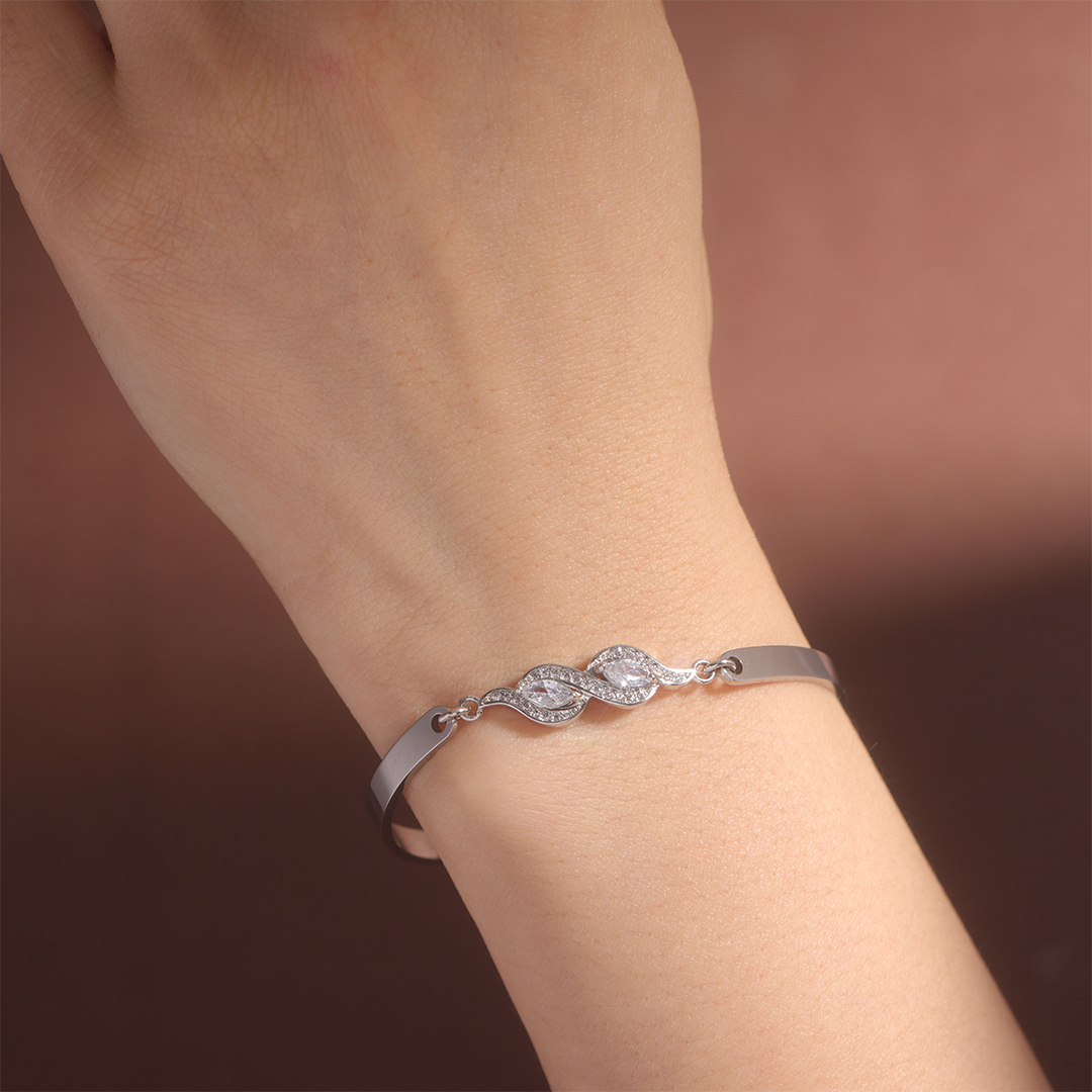 For Daughter-In-Law - Marriage Made You Family Love Made You My Daughter Bracelet