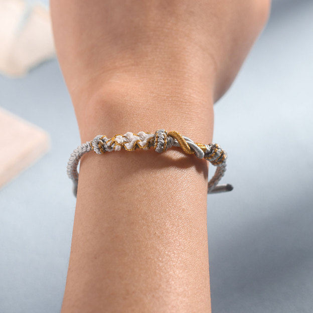 For Granddaughter - Grandmother And Granddaughter A link That Can Never Be Undone Peach Knot Bracelet