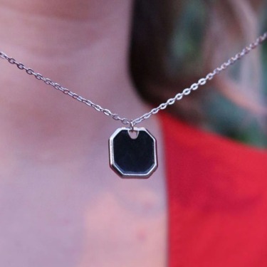 Magic Necklace-The Image Appears with Your Body Temperature!