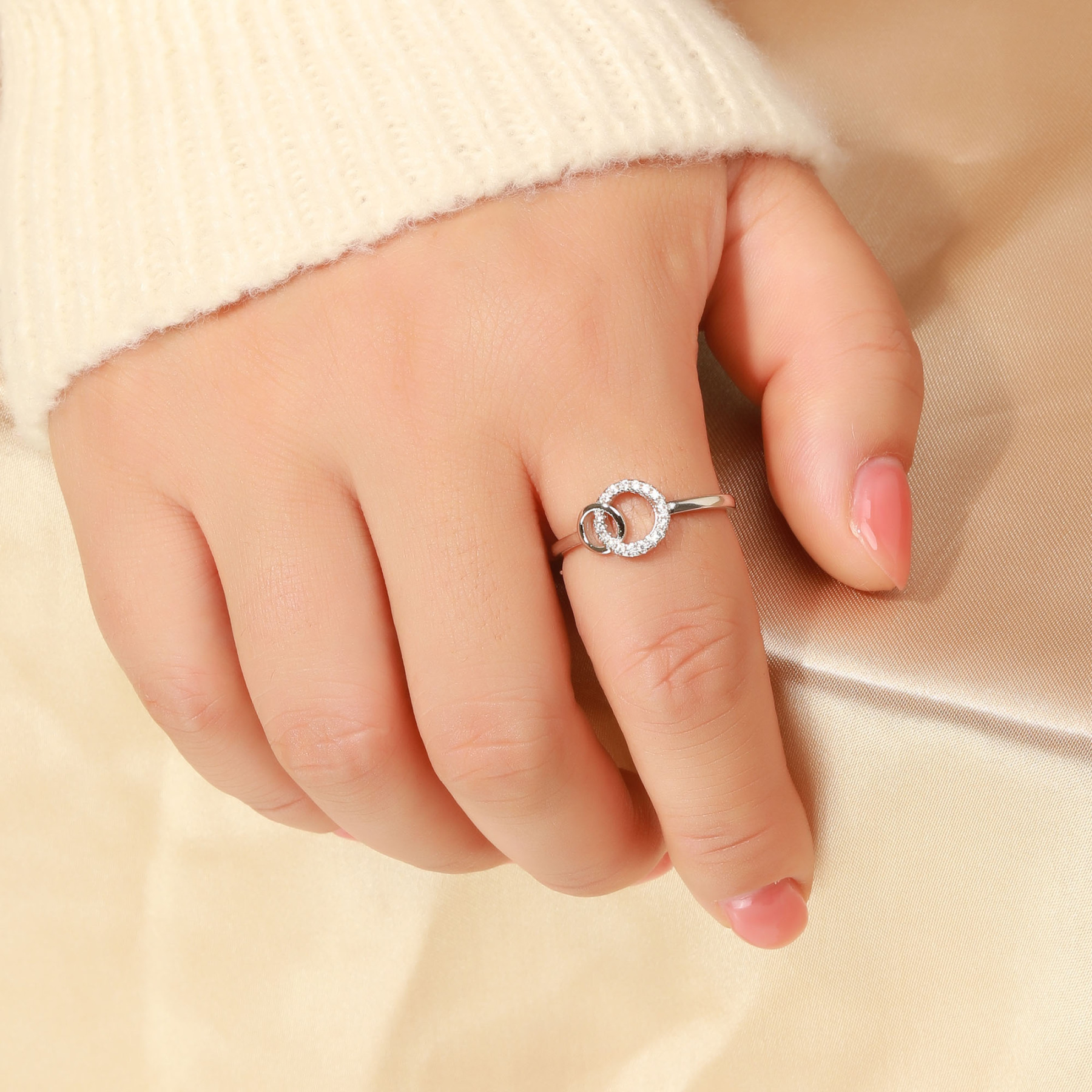 For Granddaughter-Forever Linked Ring 