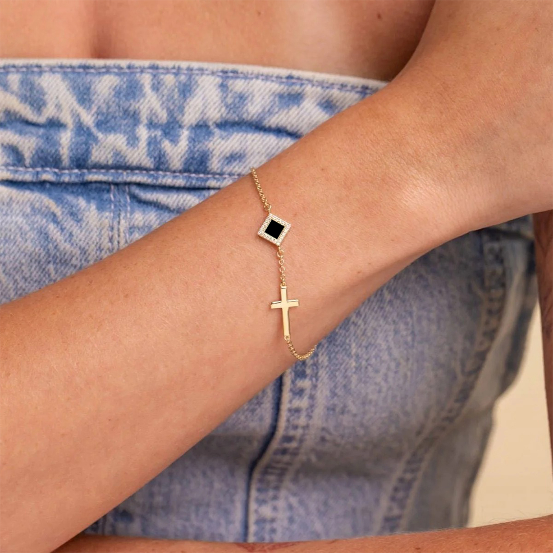 The Cross Bracelet