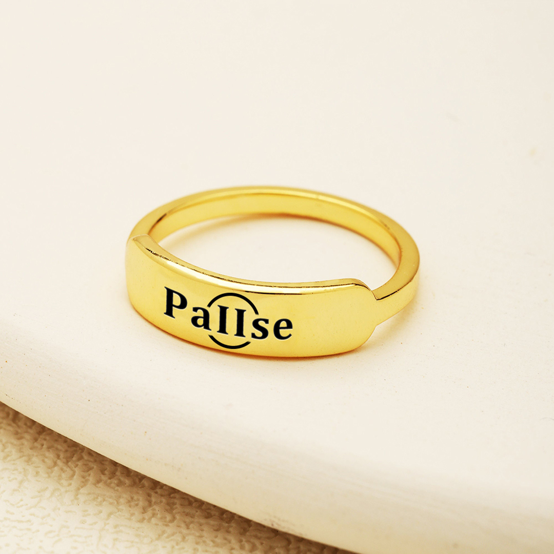 Pause Dainty Bar Ring