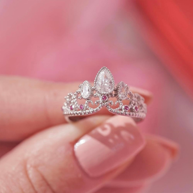Straighten Your Crown Diamond Ring