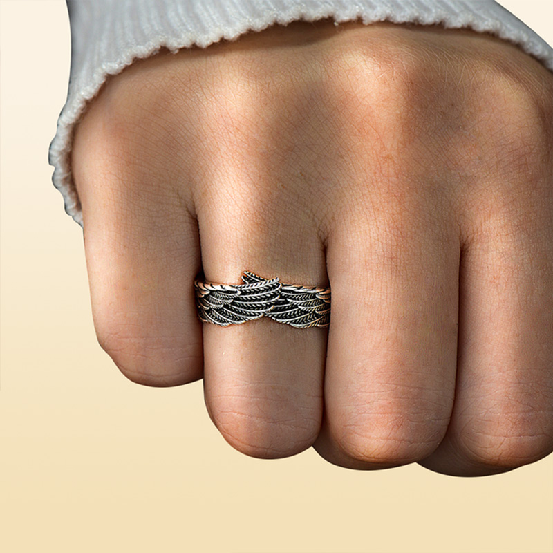 For Memorial - I Am Not A Widow Name Custom Wings Ring
