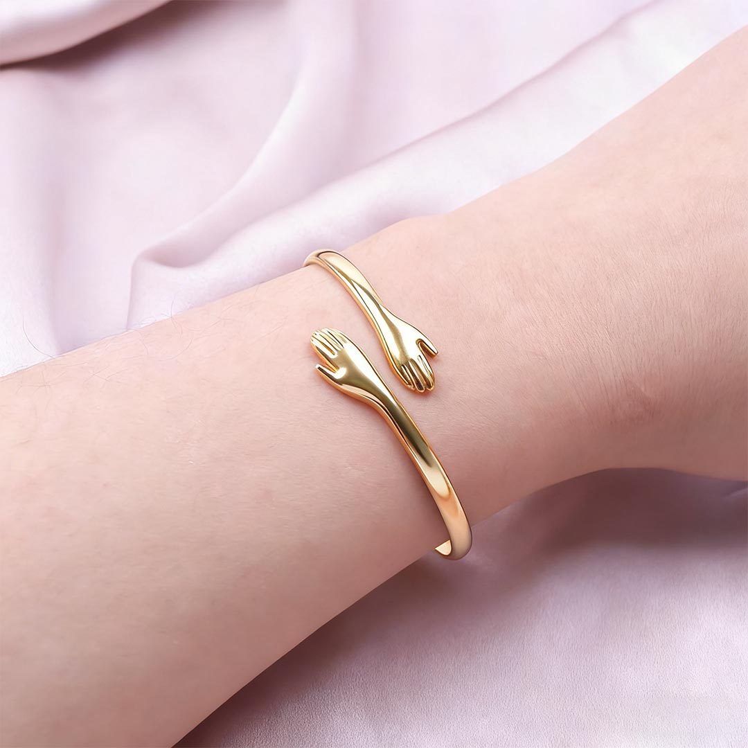 For Granddaughter-Always Keep Me In Your Heart Hug Bracelet