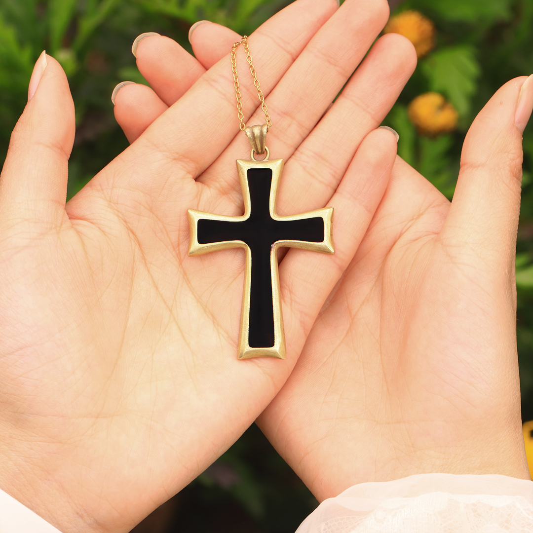 The Cross Necklace