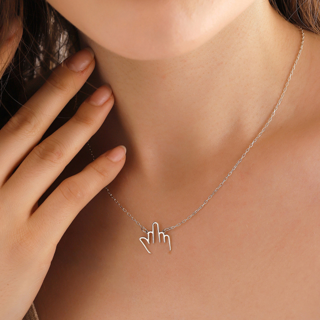 Hollow middle finger necklace