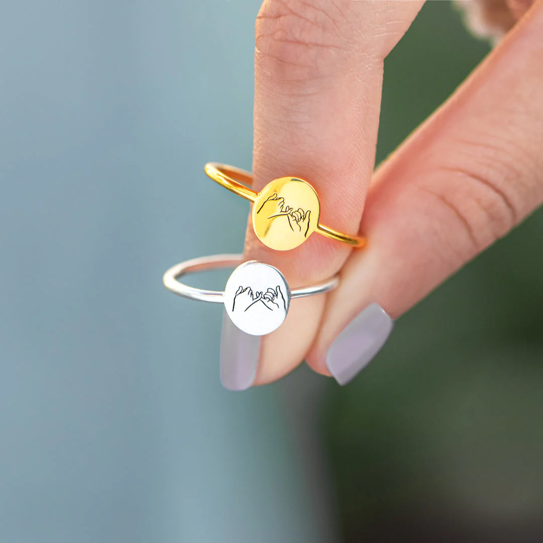 For Friend -Best Bitches Holding Hands Ring