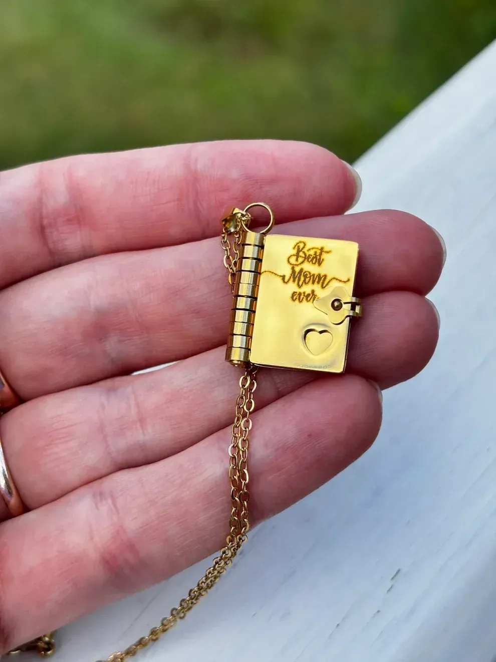 For Mom - Best Mom Ever Book Necklace
