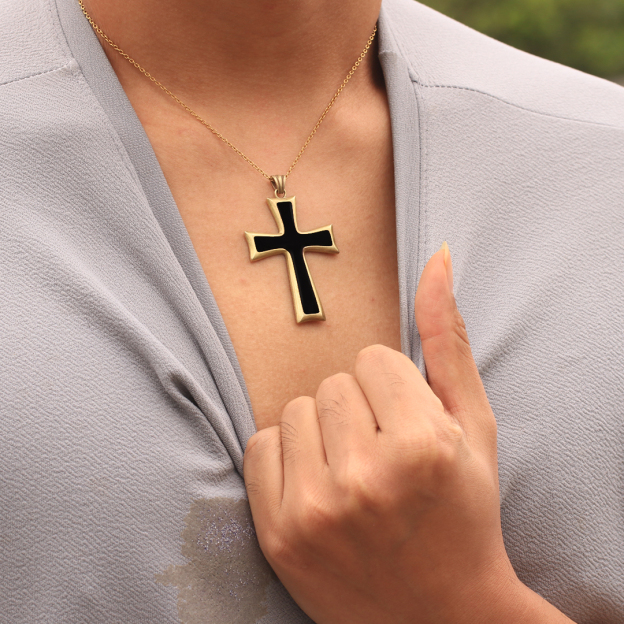 The Cross Necklace