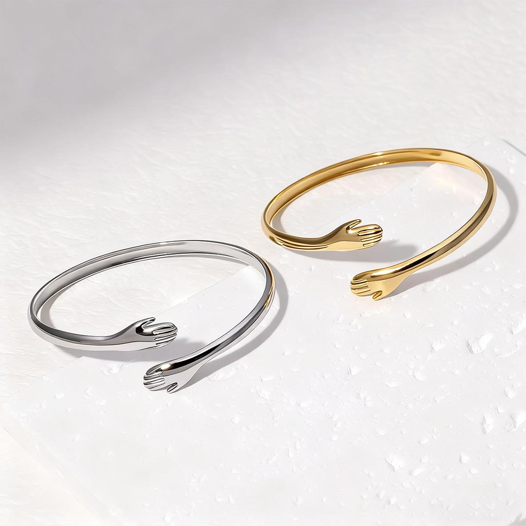 For Granddaughter-Always Keep Me In Your Heart Hug Bracelet