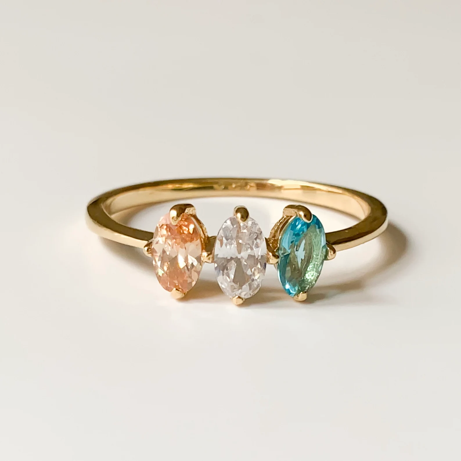 Personalized Family Birthstone Ring – A Meaningful Gift for Mom & Grandma