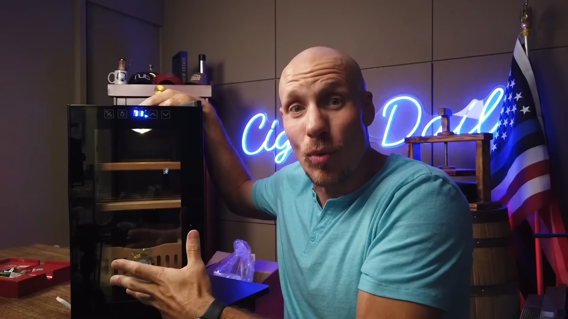 Time @CigarsDaily reviewing Mojgar 25 Liter Thermoelectric Humidor.