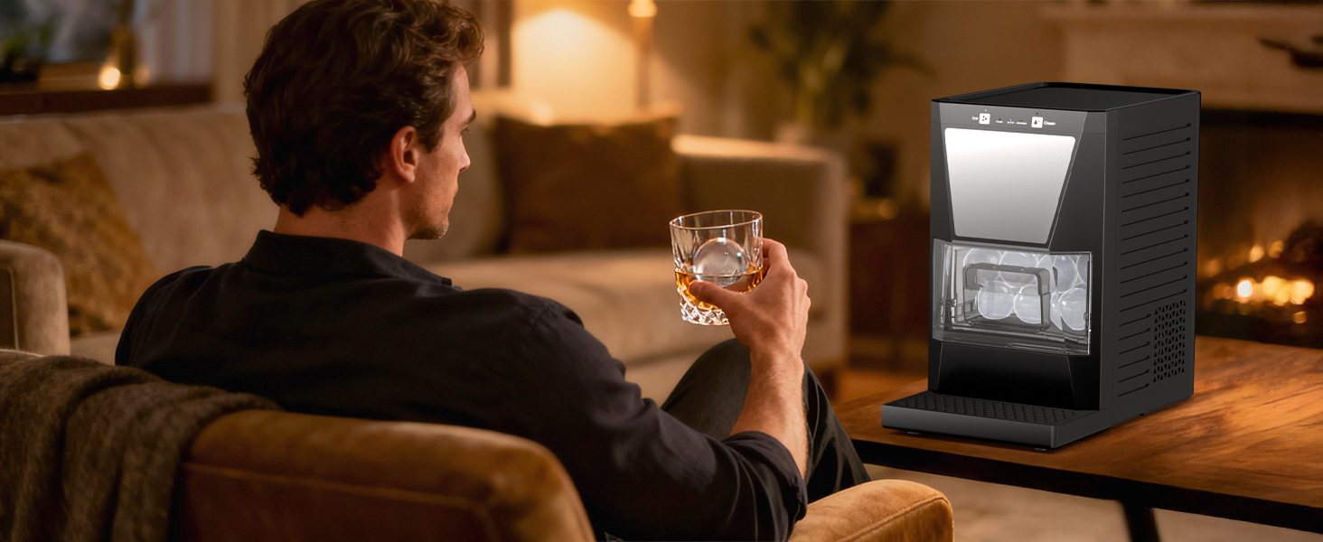 Crystal-clear whiskey ice sphere with Mojgar ice ball maker at home