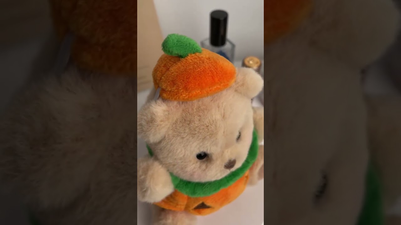 Getahug Spooky Pumpkin Mini Bear Keychain | 5.9 Inches Stuffed Animal Bag Charm Halloween Gift