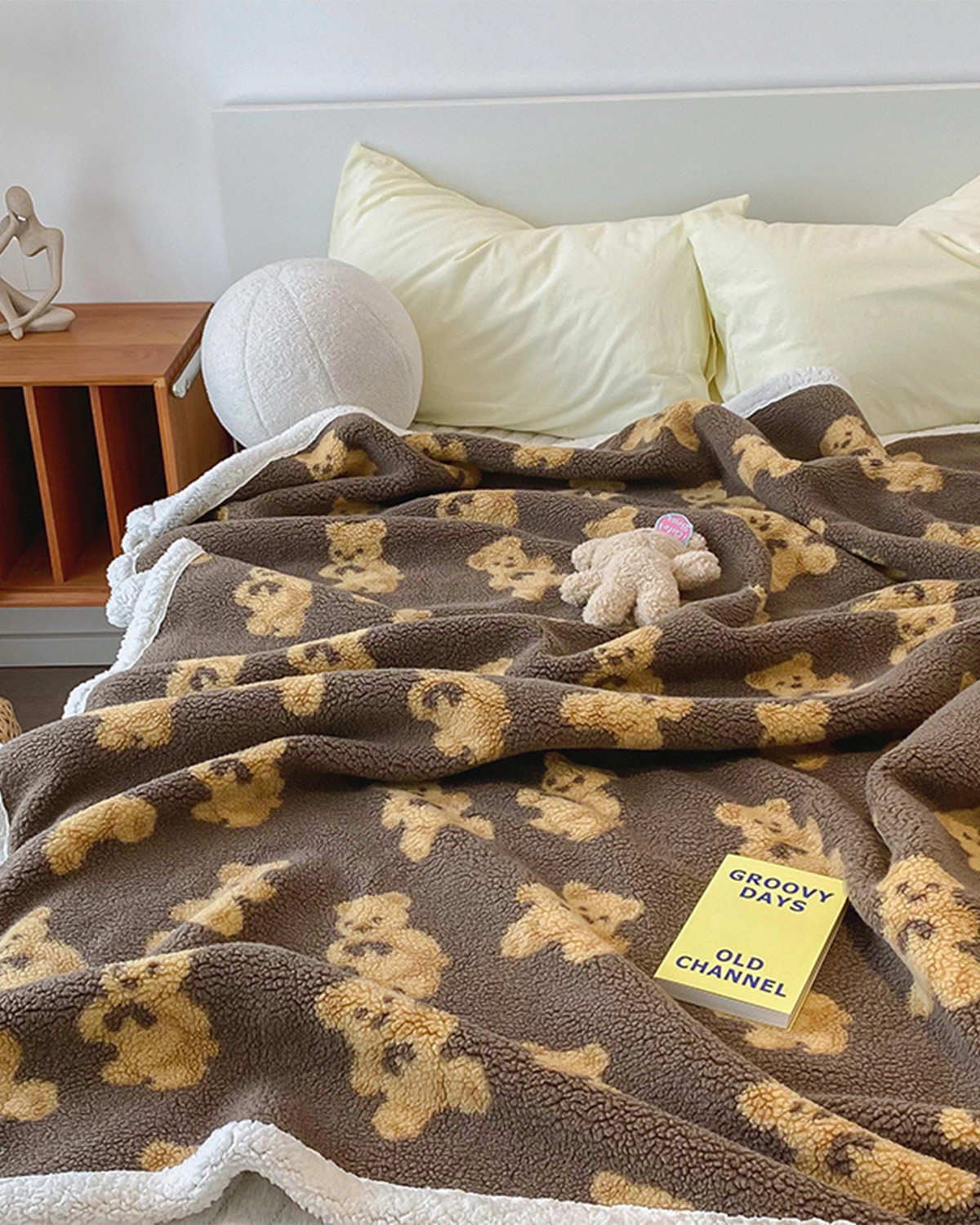 Getahug Cute Bear Lambswool Warm Plush Blanket