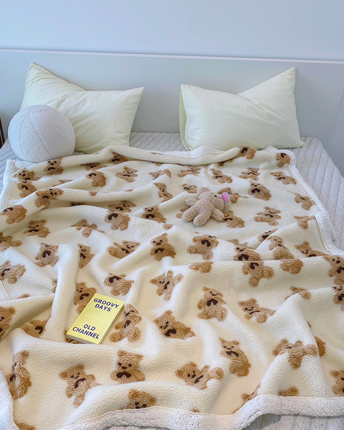 Getahug Cute Bear Lambswool Warm Plush Blanket