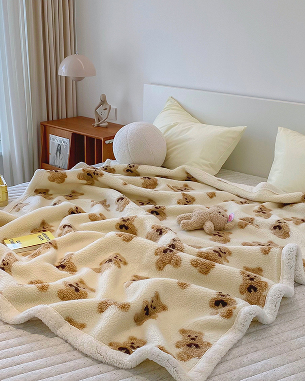 Getahug Cute Bear Lambswool Warm Plush Blanket