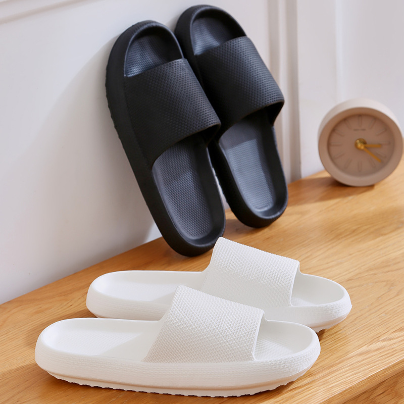 COMFY CUSHY SLIPPERS
