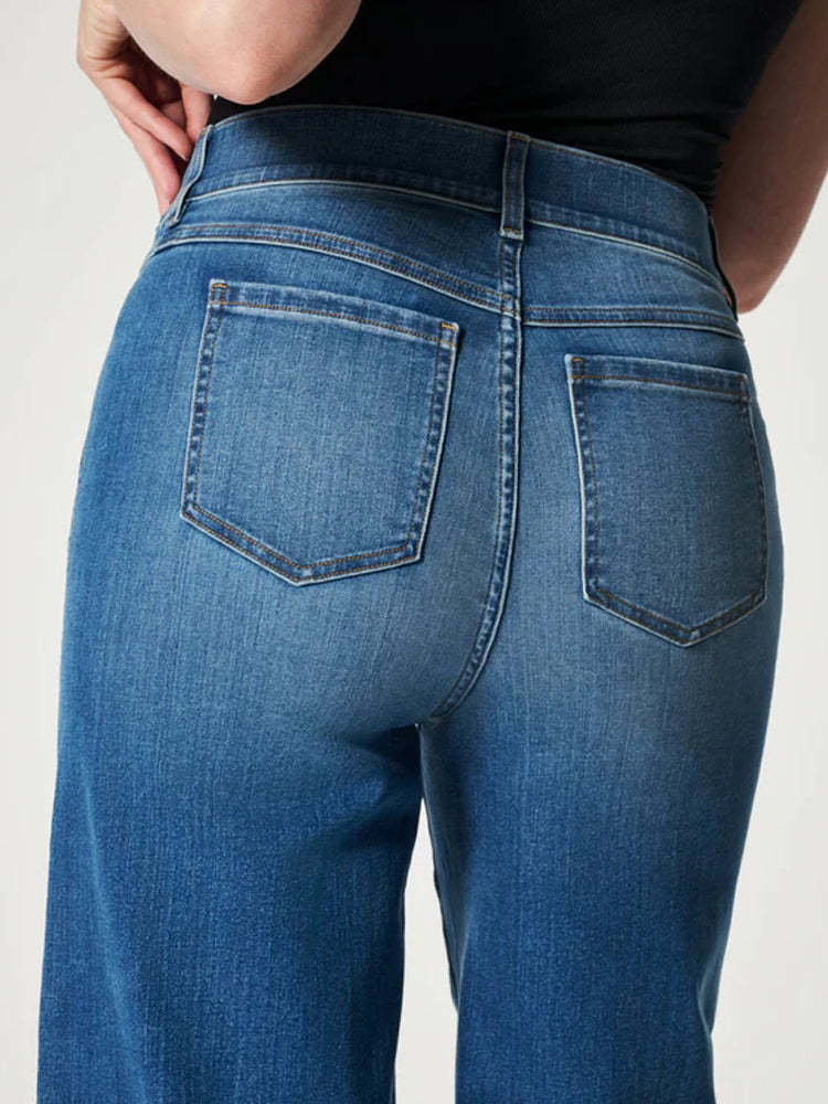 Pull-On Jeans With Wide Legs