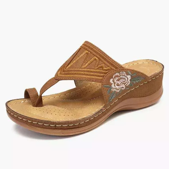 Women's Embroidered Comfortable Flip Flop Sandals