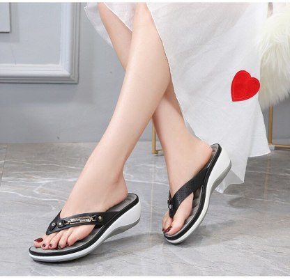 Women’s Arch Support Soft Cushion Leather Flip Flops Sandals