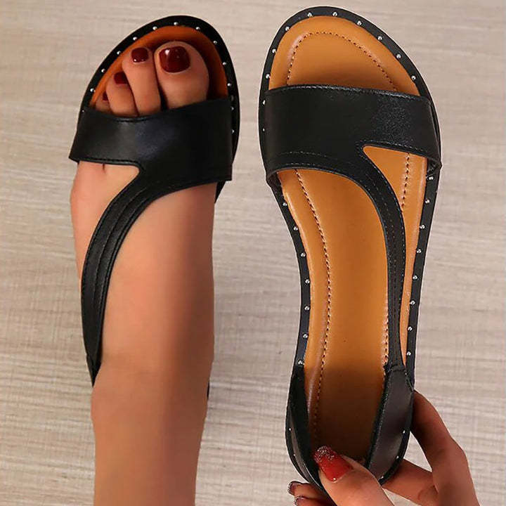 Sophisticated and Practical Flat Sandals