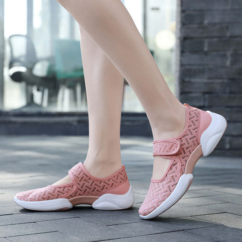 Lace Pattern Elegant Sneakers