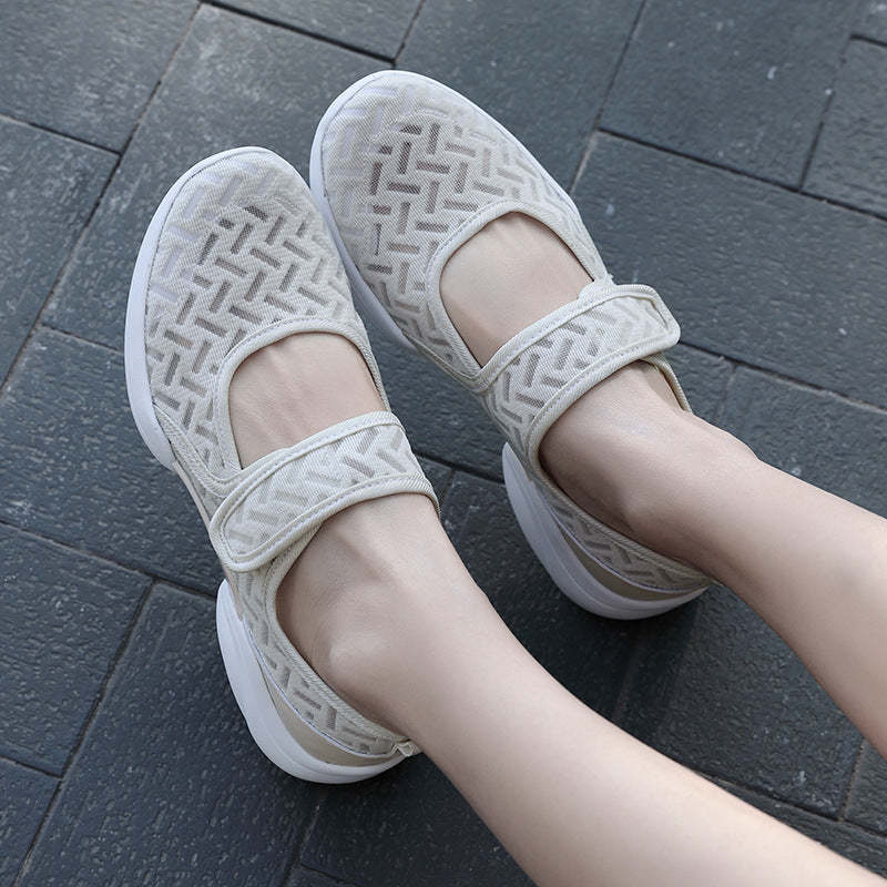 Lace Pattern Elegant Sneakers
