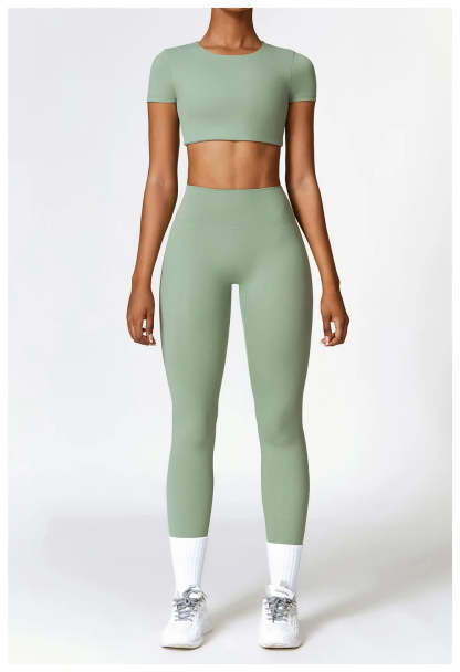 Seam Yoga Set With Crop Top