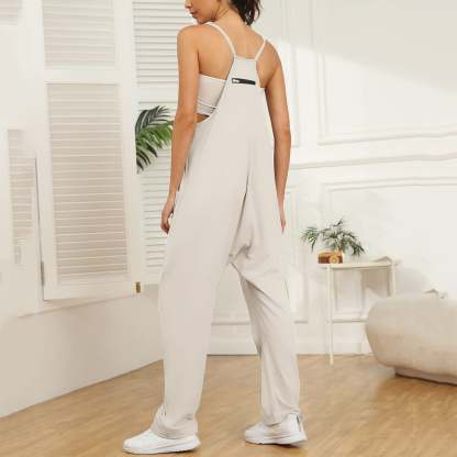 Jumpsuit with wide legs and pockets