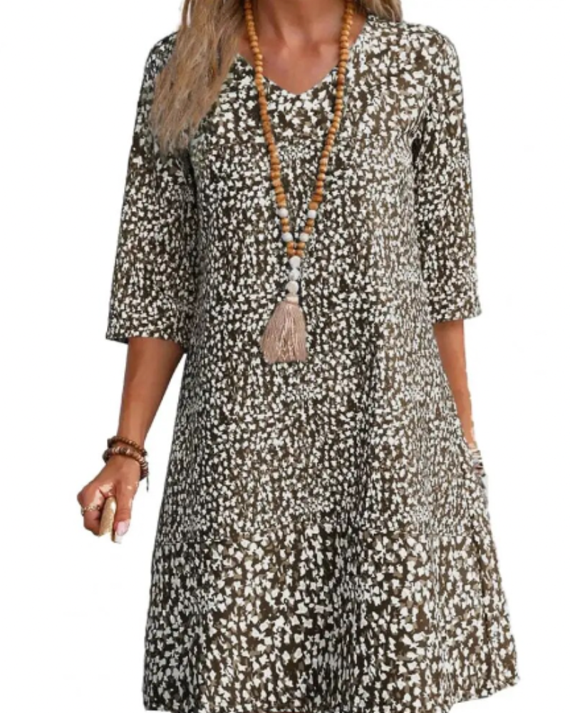 Elegant Dress with Round Neck