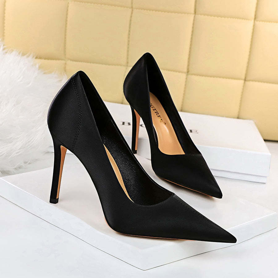 Retro Stiletto-heeled Satin Shallow Pointed Shoes