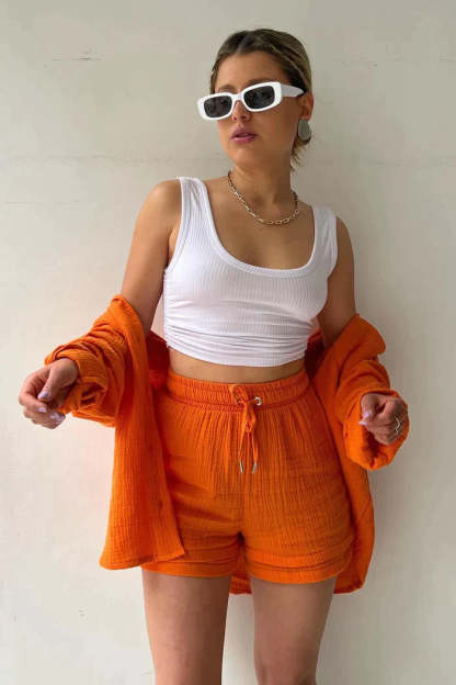 Two-piece set with long sleeves and shorts