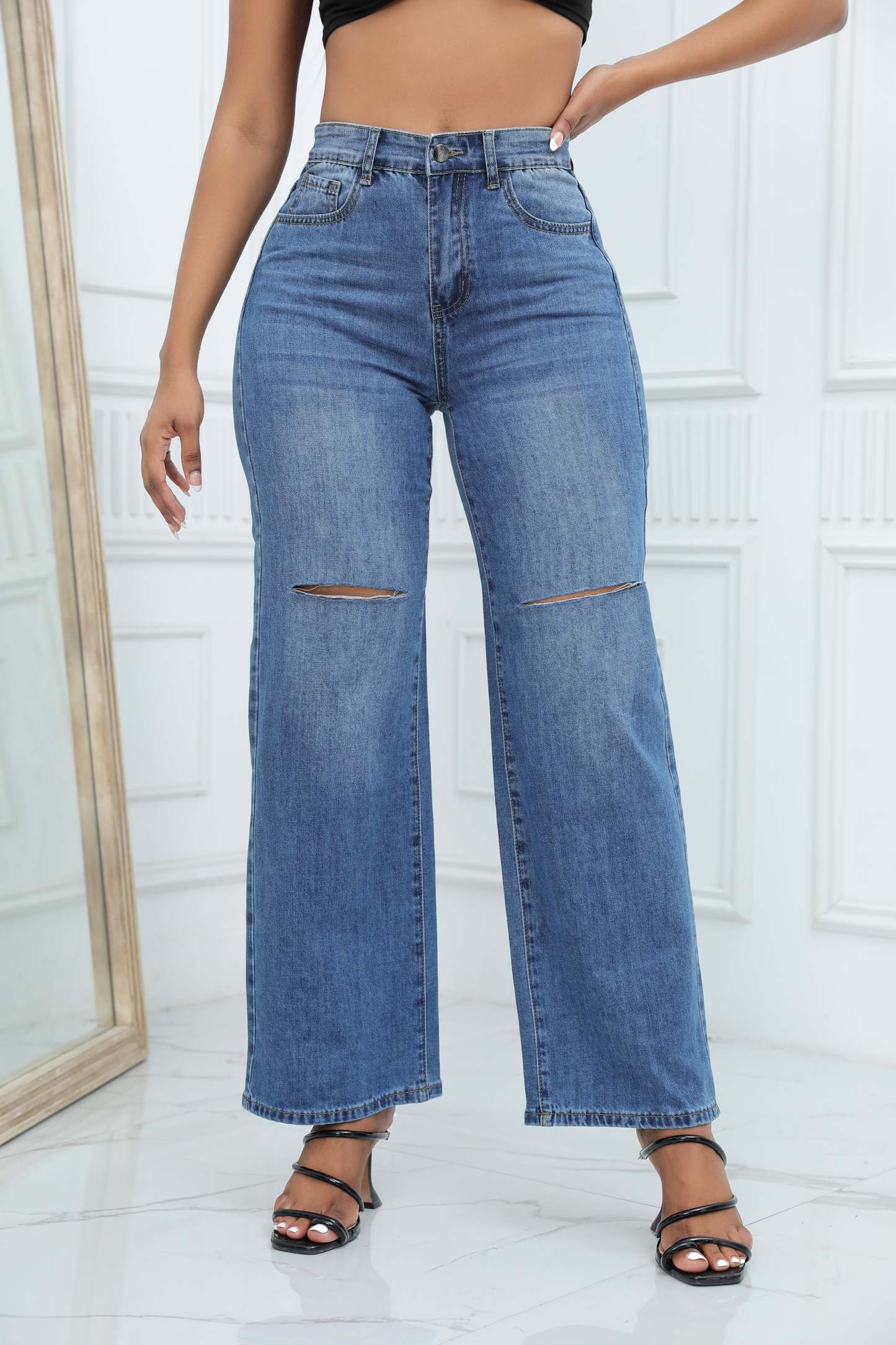Wide-Leg Jeans