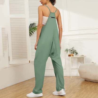 Jumpsuit with wide legs and pockets
