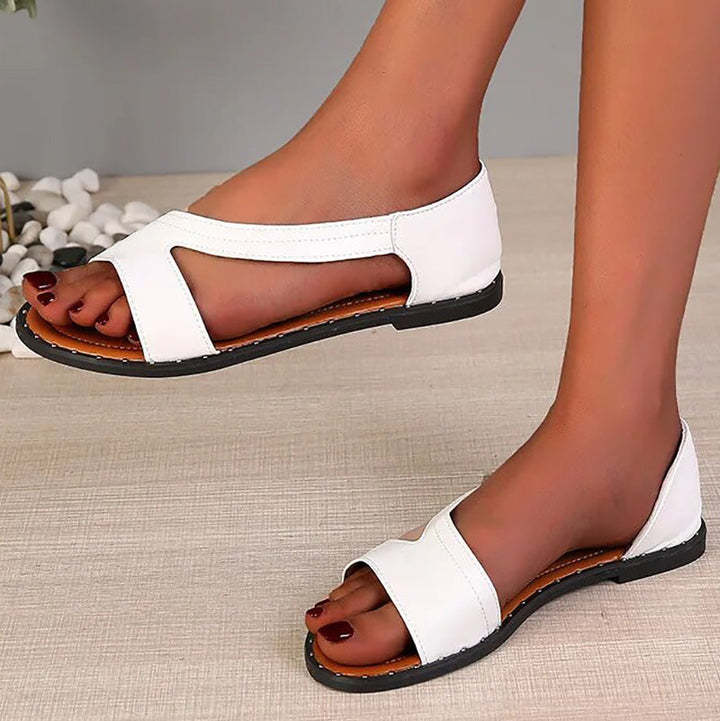 Sophisticated and Practical Flat Sandals